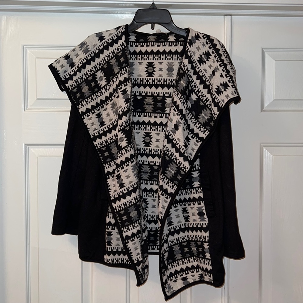 Vonmaur cardigan, brand: GB, color: black & white, size: Medium